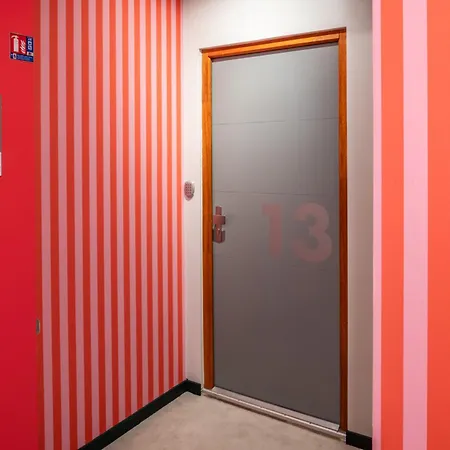 Apartahotel Smart République 3*