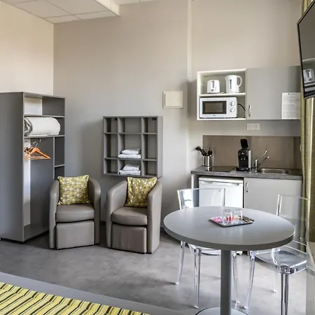 Smart Republique 3* קאין