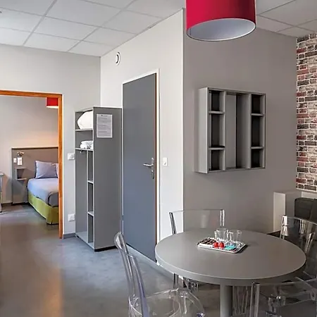 Smart Republique شقة فندقية