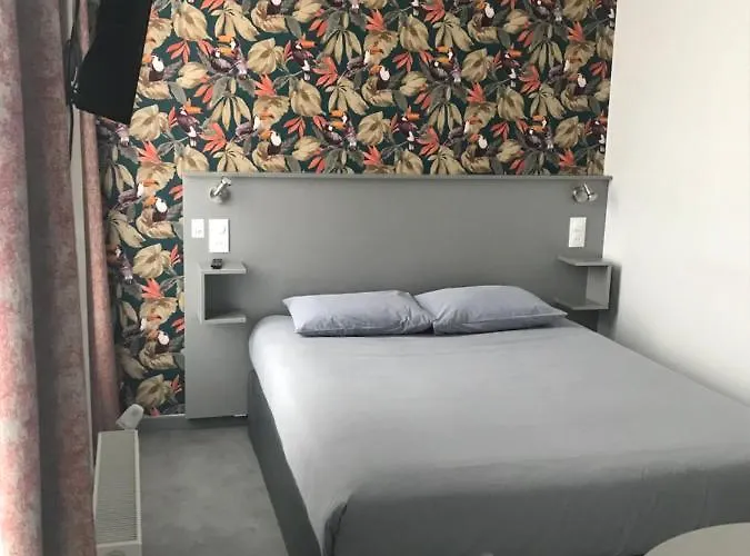 Smart Republique Aparthotel