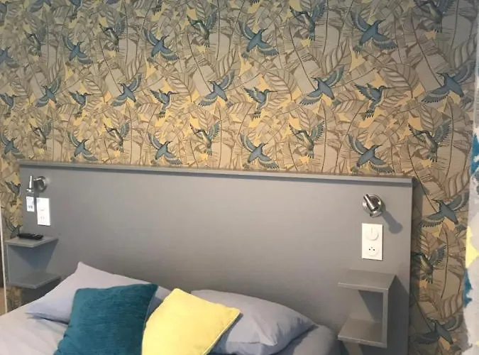 Aparthotel Smart Republique 3*