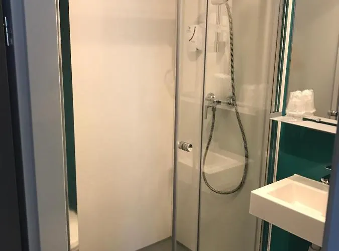 Aparthotel Smart Republique 3*